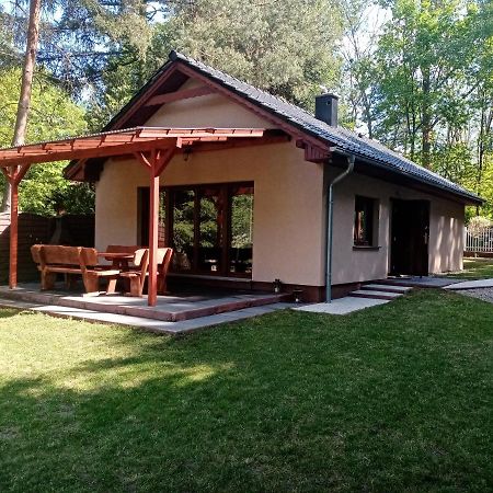 Urokliwy Domek Nad Brzegiem Jeziora Lubiatów Exteriér fotografie