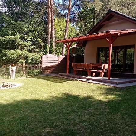 Urokliwy Domek Nad Brzegiem Jeziora Lubiatów Exteriér fotografie
