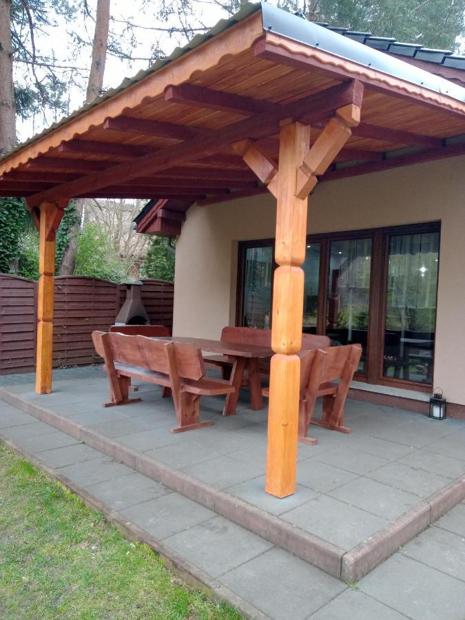 Urokliwy Domek Nad Brzegiem Jeziora Lubiatów Exteriér fotografie