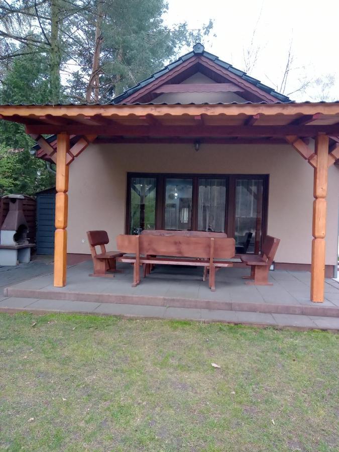 Urokliwy Domek Nad Brzegiem Jeziora Lubiatów Exteriér fotografie